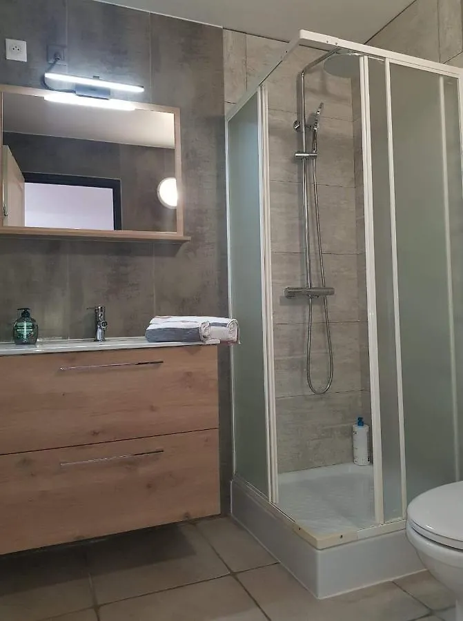 Joli Appartement De 30 M2 En Rdc Bassens  0*, Bassens (Savoie)